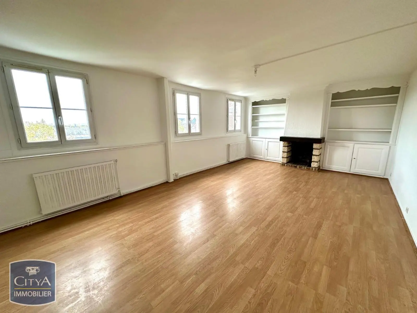 Photo 1 Appartement 5 pièces 111.37m²