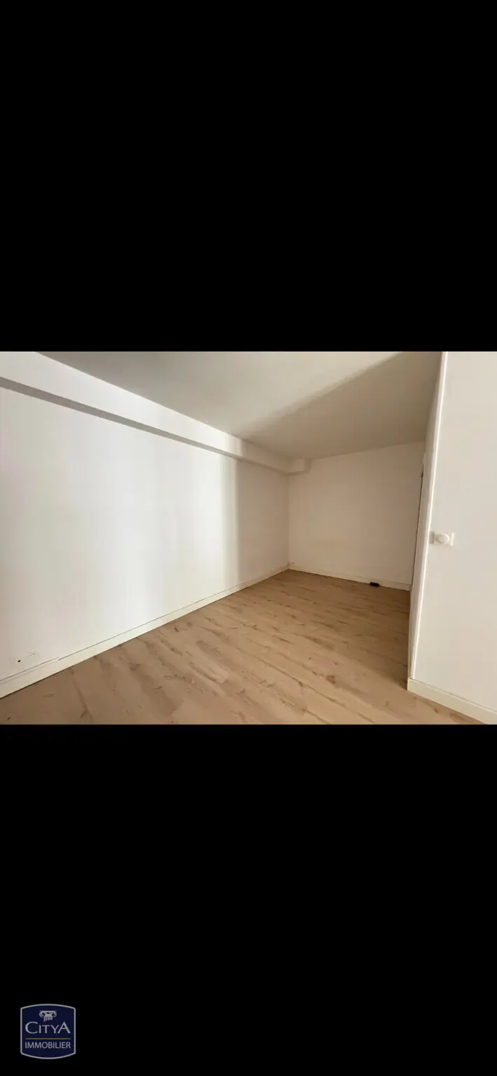 Photo 2 Appartement 1 pièce 45.2m²