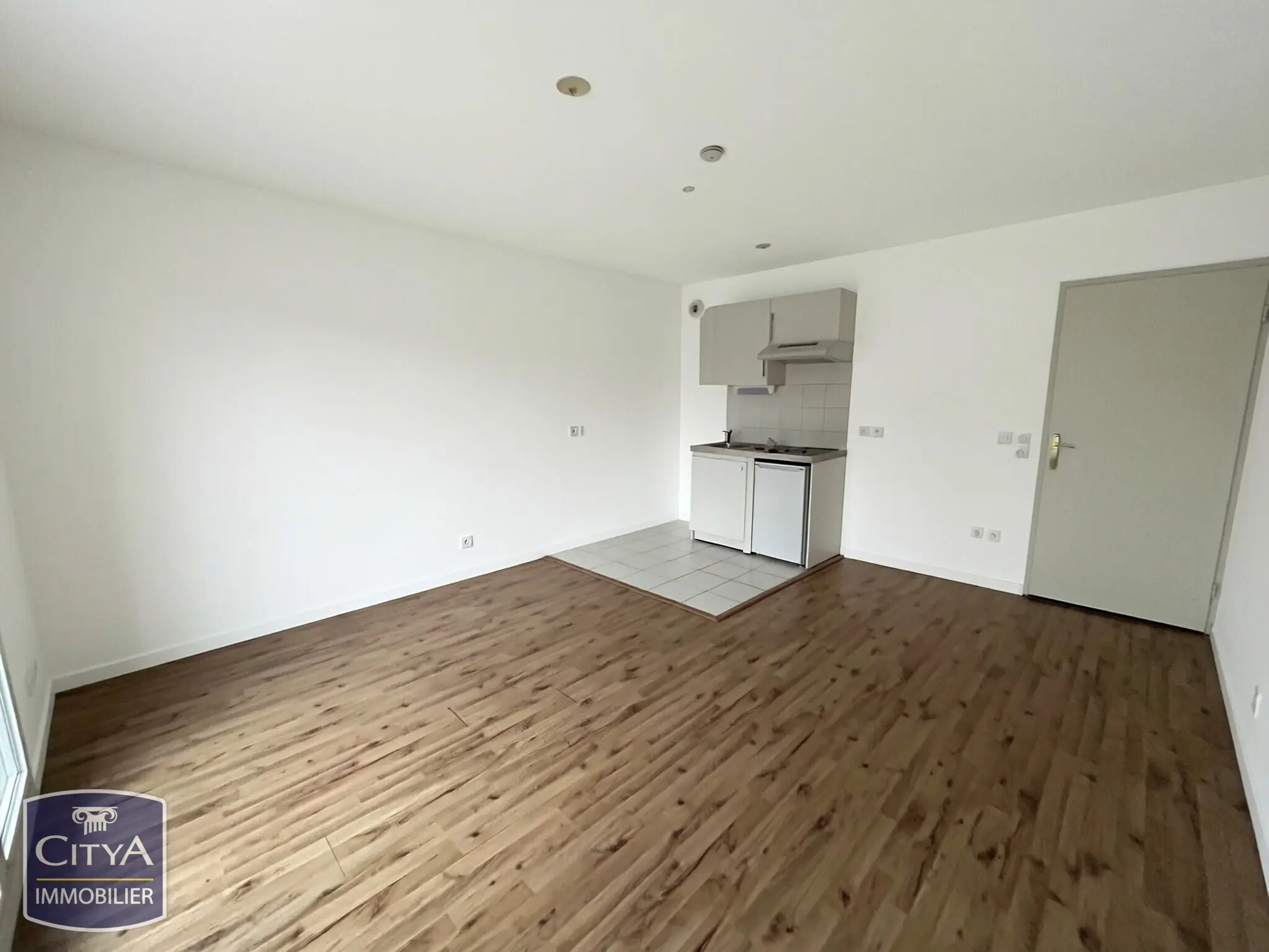 Photo 3 Appartement 1 pièce 27.3m²