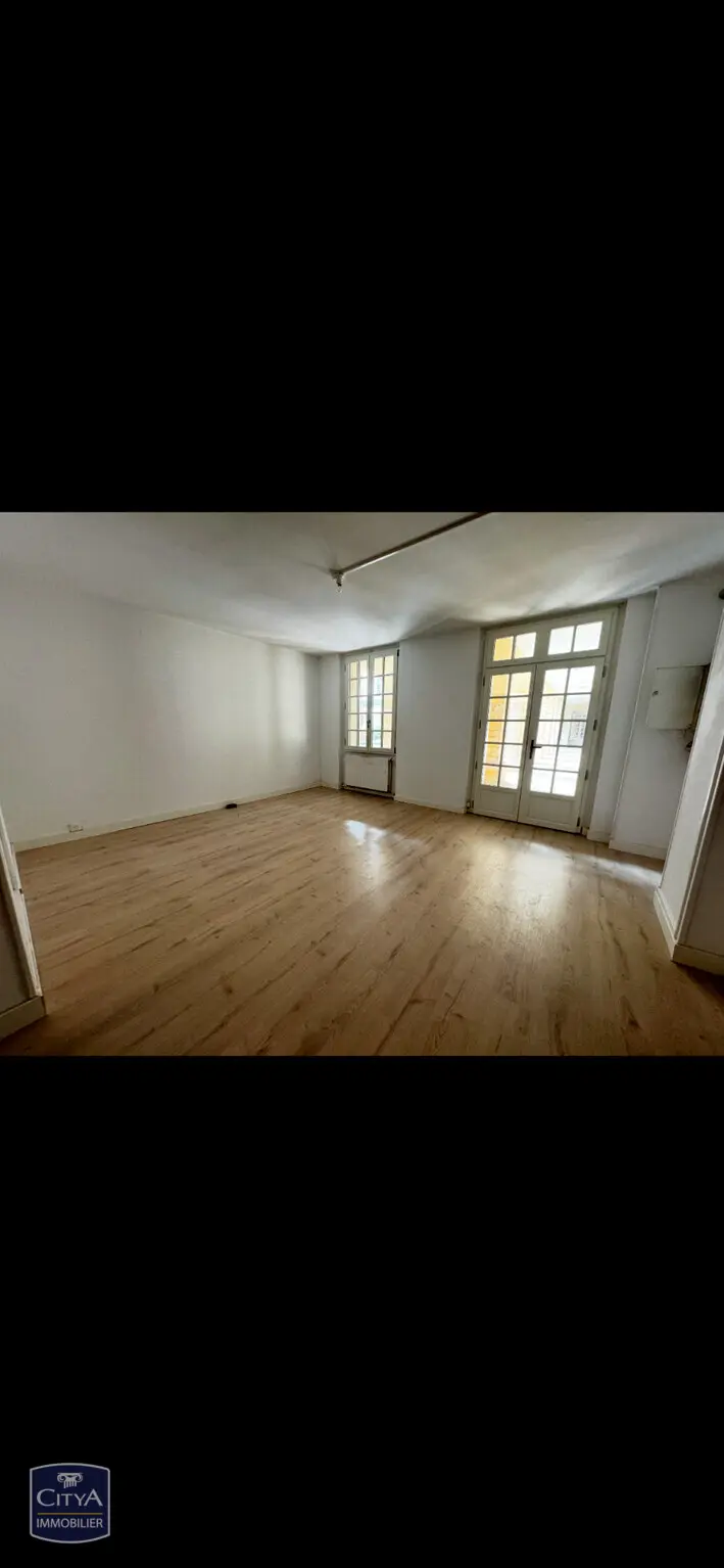 Photo 1 Appartement 1 pièce 45.2m²