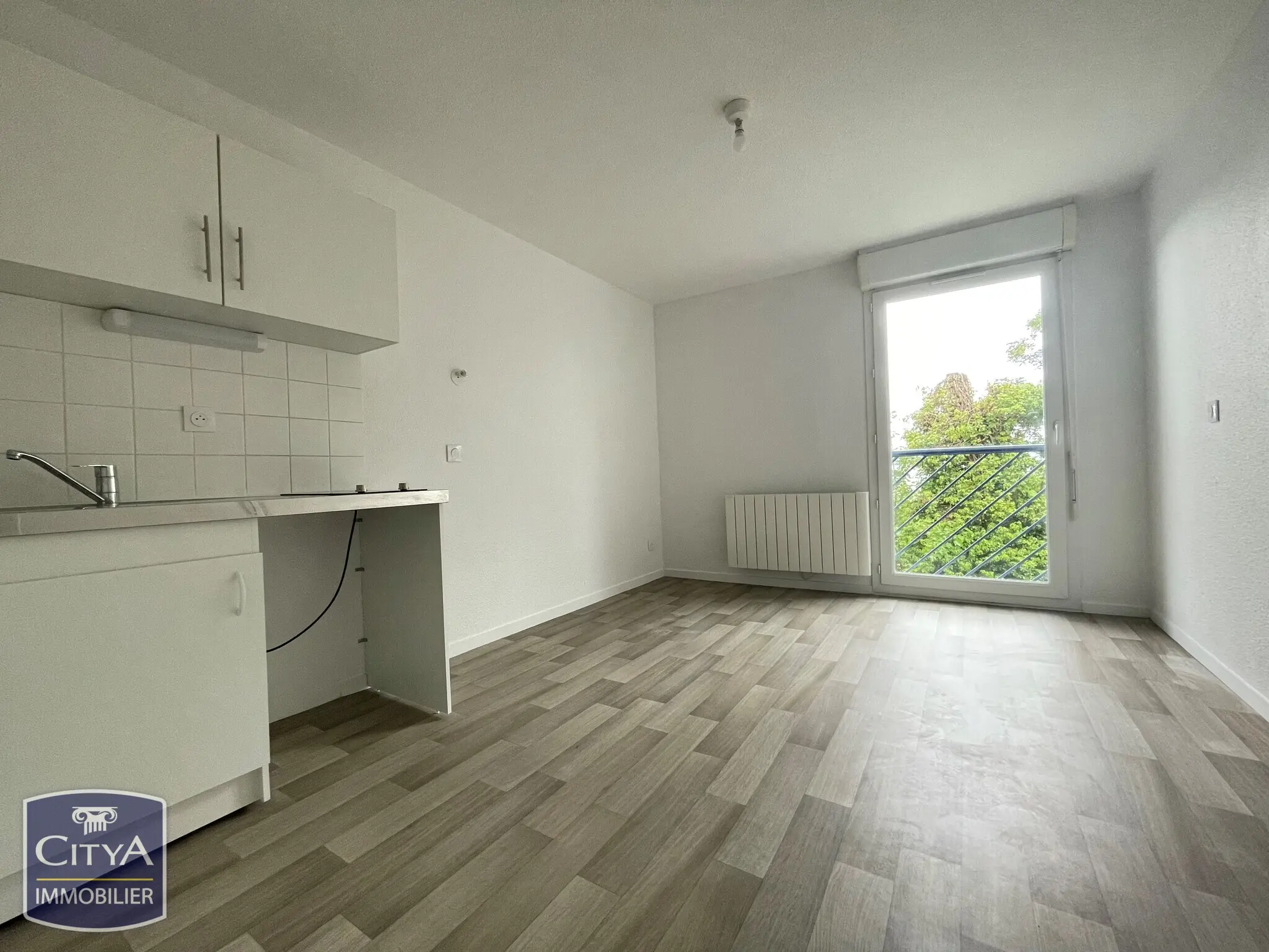 Photo 1 Appartement 1 pièce 18.86m²