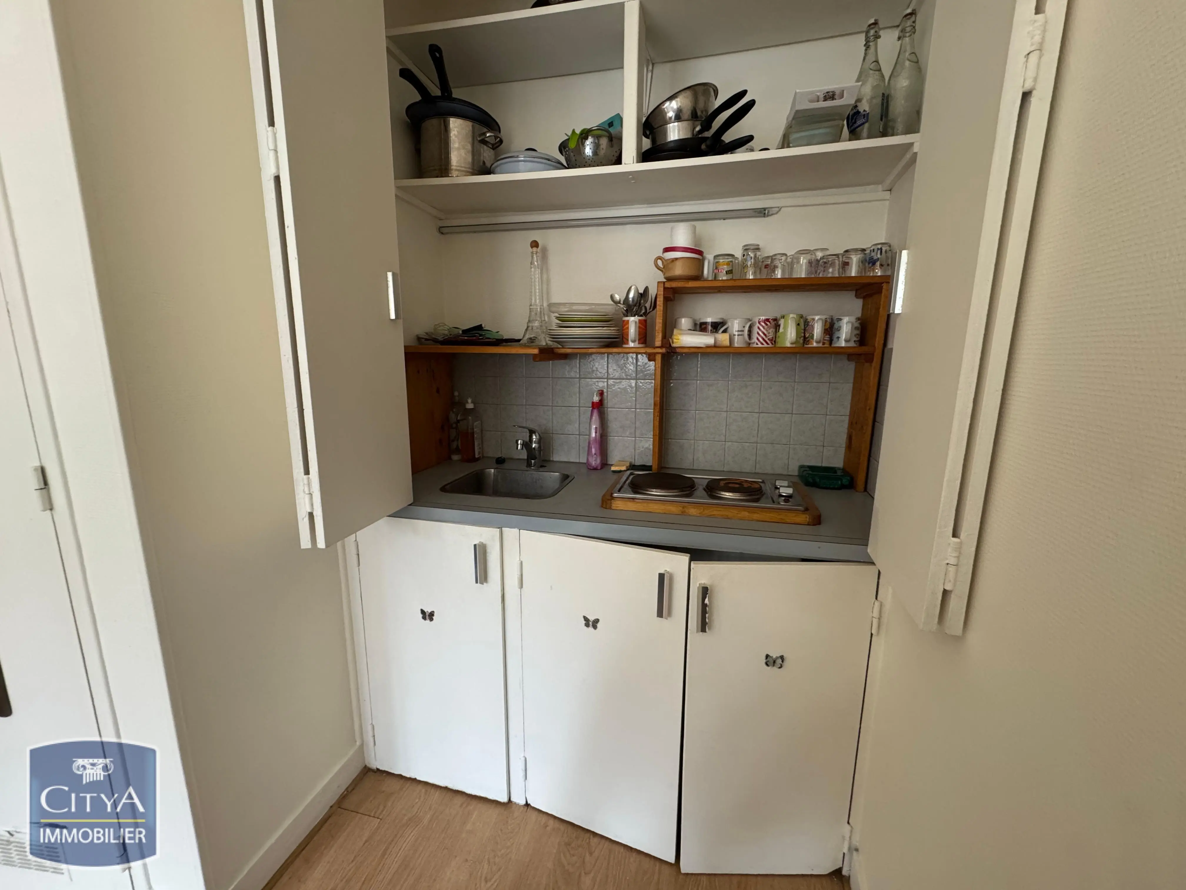 Photo 3 Appartement 1 pièce 16.02m²