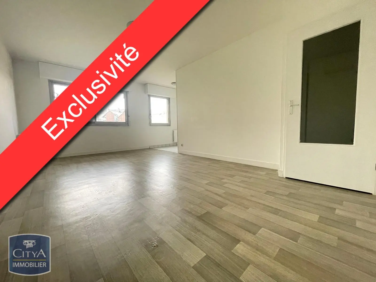 Photo 1 Appartement 1 pièce 32.73m²