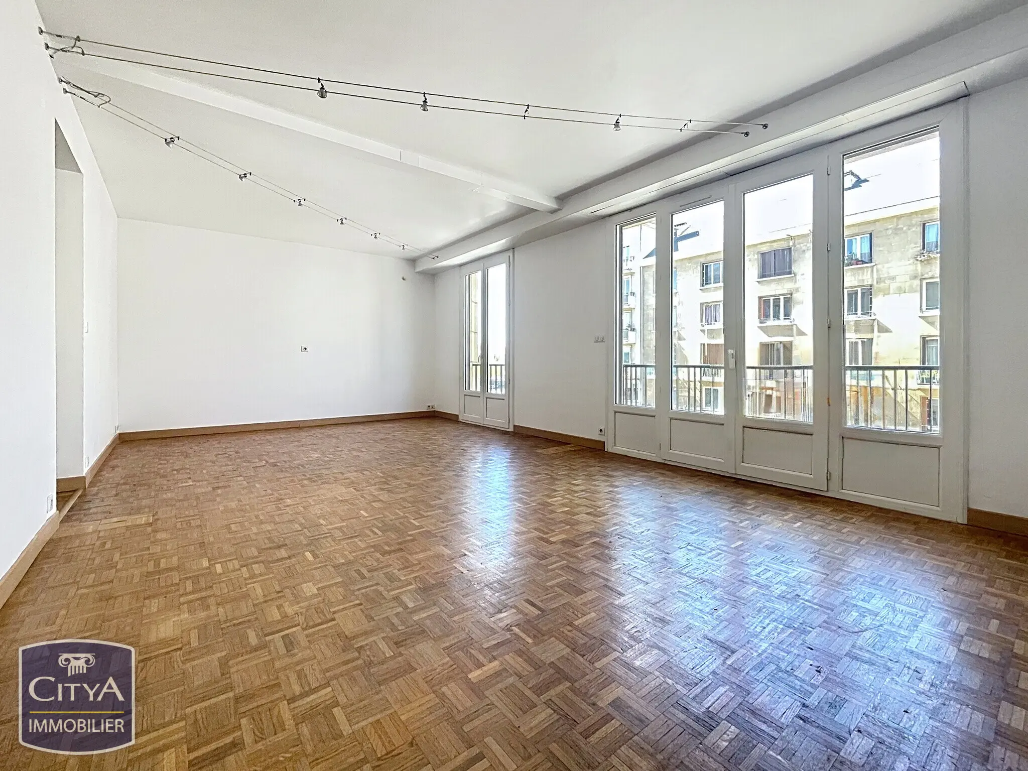 Photo 2 Appartement 4 pièces 101m²