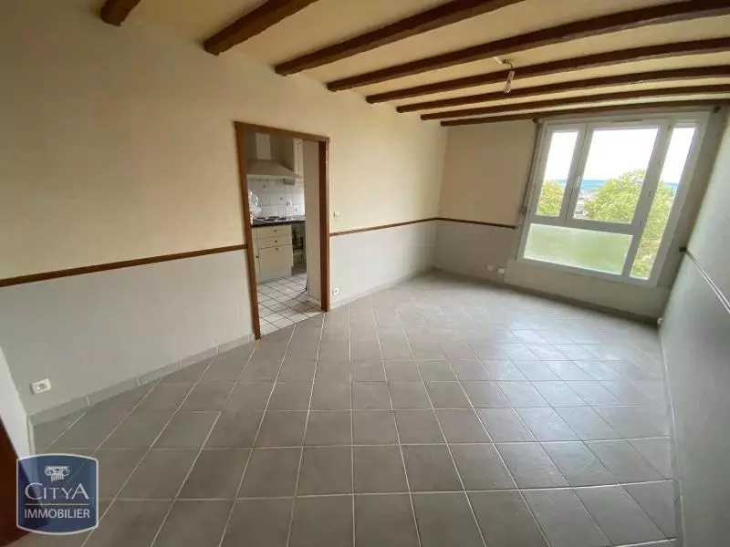 Illustration pour Appartement 5 pièces 82m² Photo Appartement 5 pièces 82m²