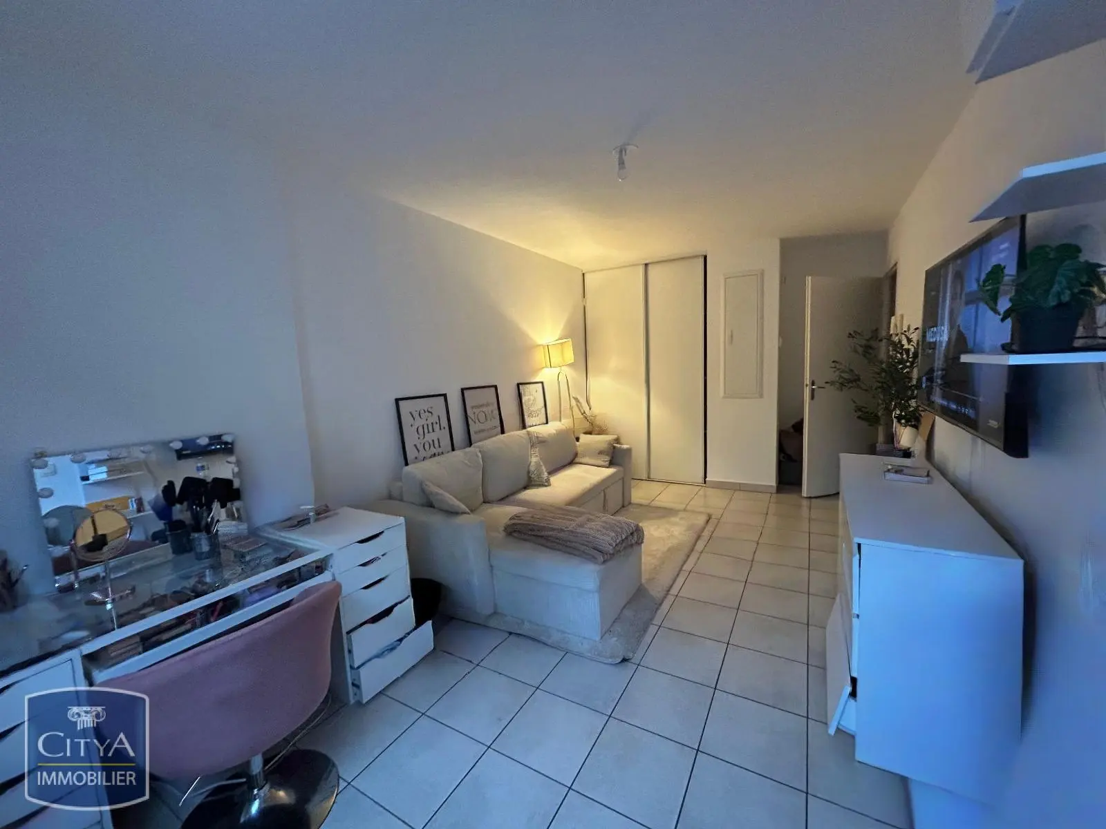 Photo 2 Appartement 1 pièce 25.8m²