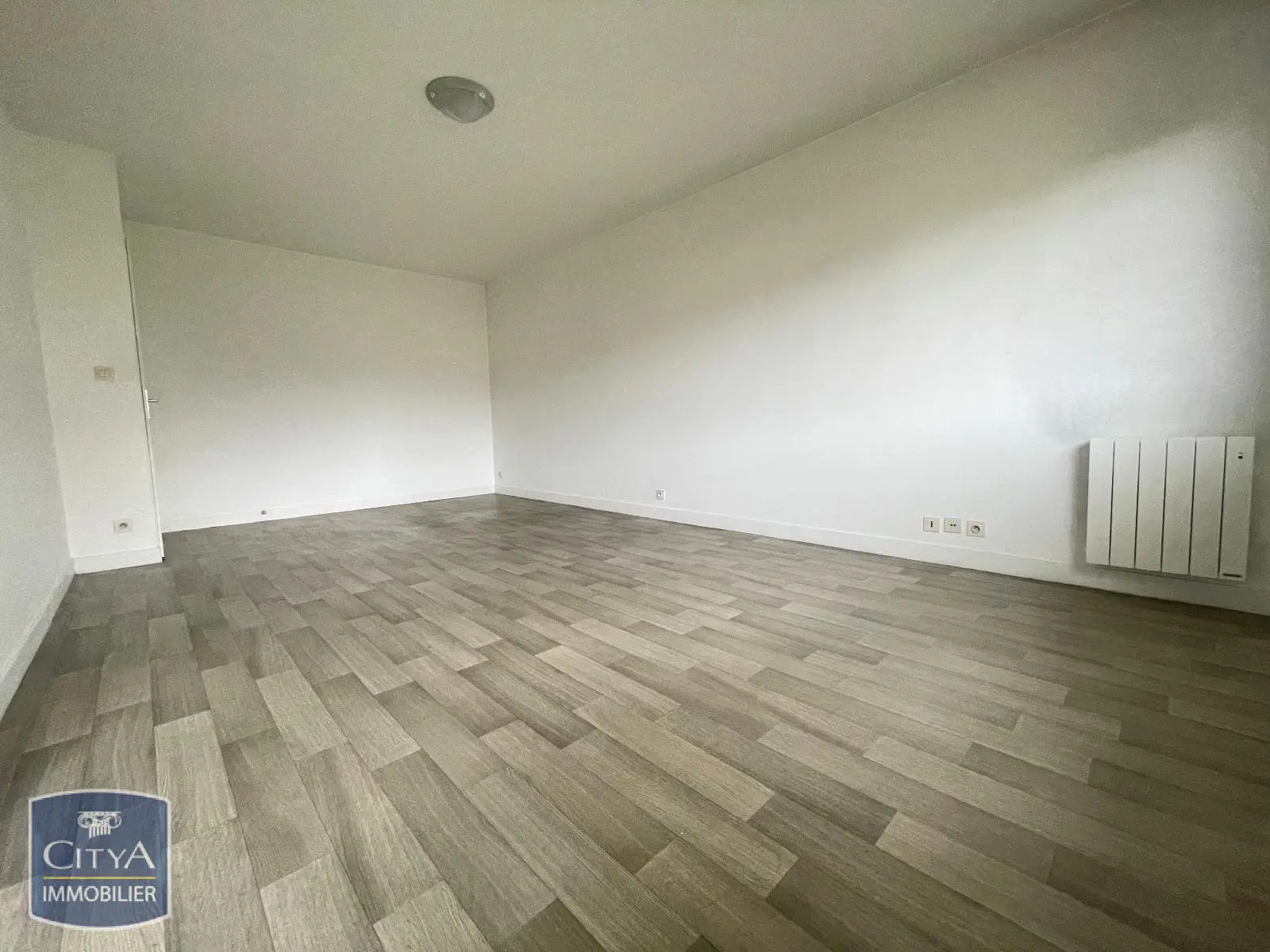 Photo 2 Appartement 1 pièce 32.73m²