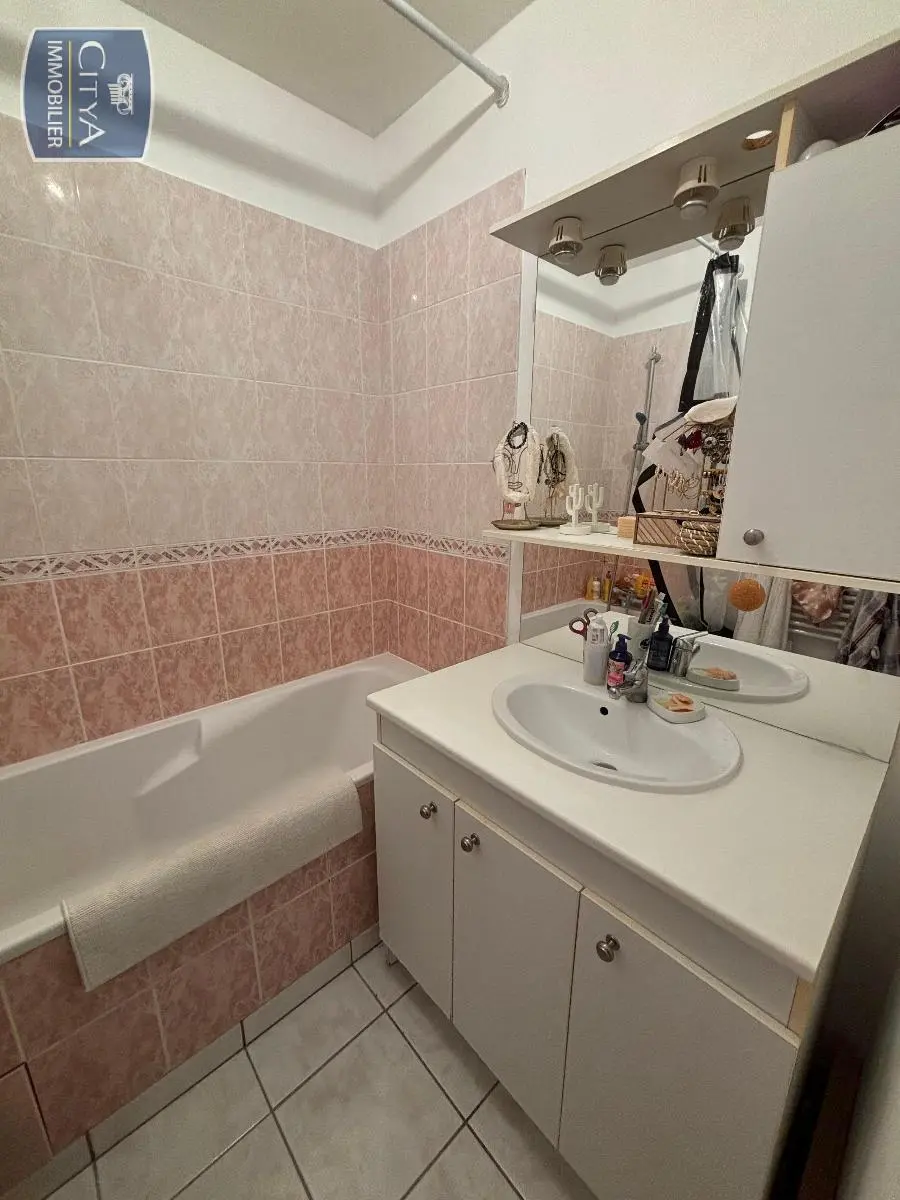 Photo 5 Appartement 1 pièce 27.4m²