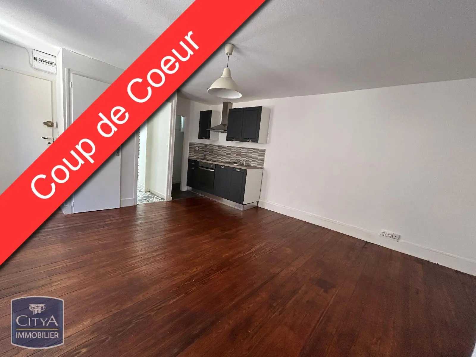 Photo 1 Appartement 1 pièce 28.16m²