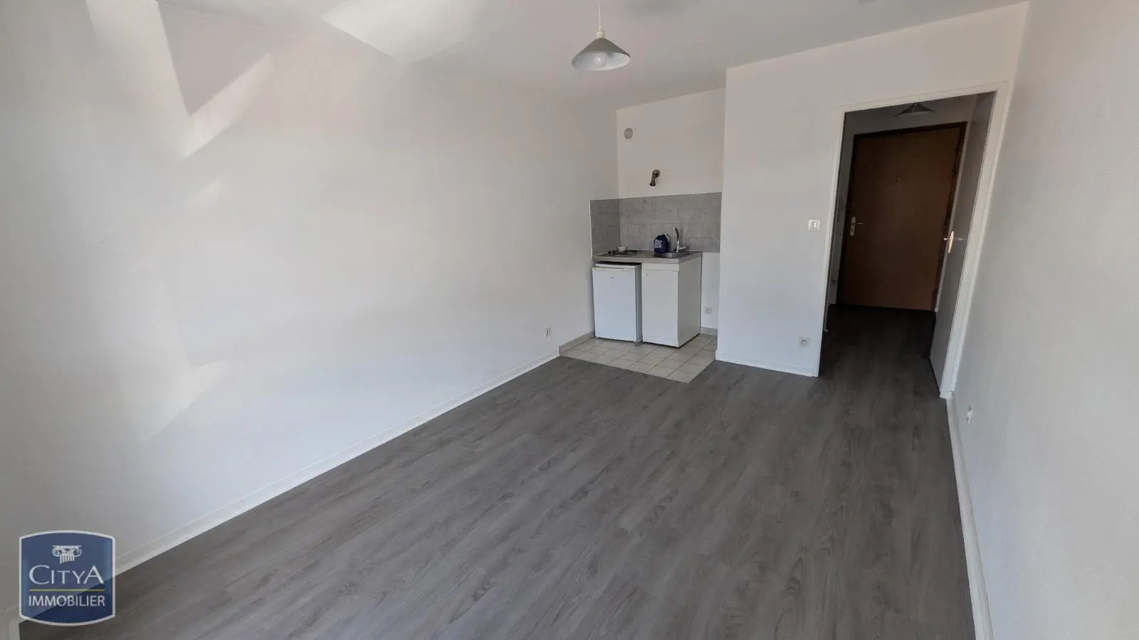 Photo 2 Appartement 1 pièce 20.89m²