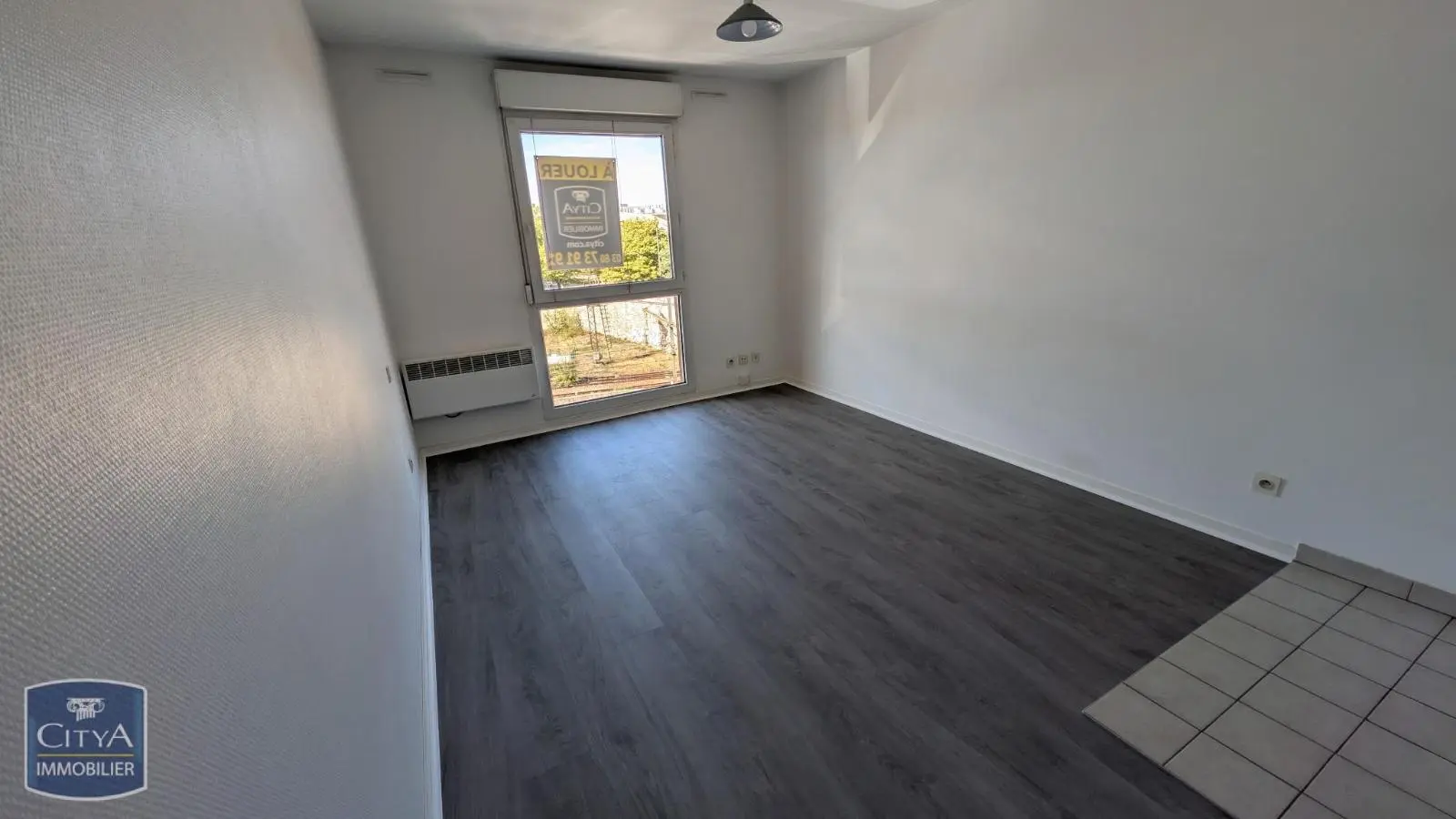 Photo 1 Appartement 1 pièce 20.89m²