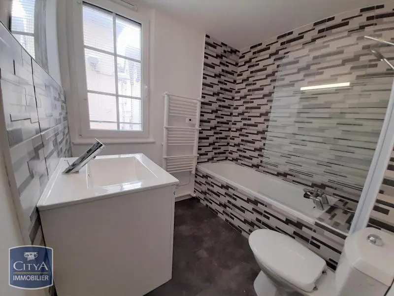 Photo 4 Appartement 1 pièce 28.16m²