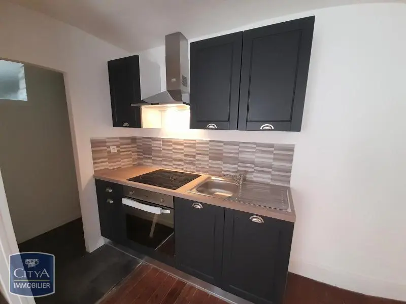 Photo 1 Appartement 1 pièce 28.16m²