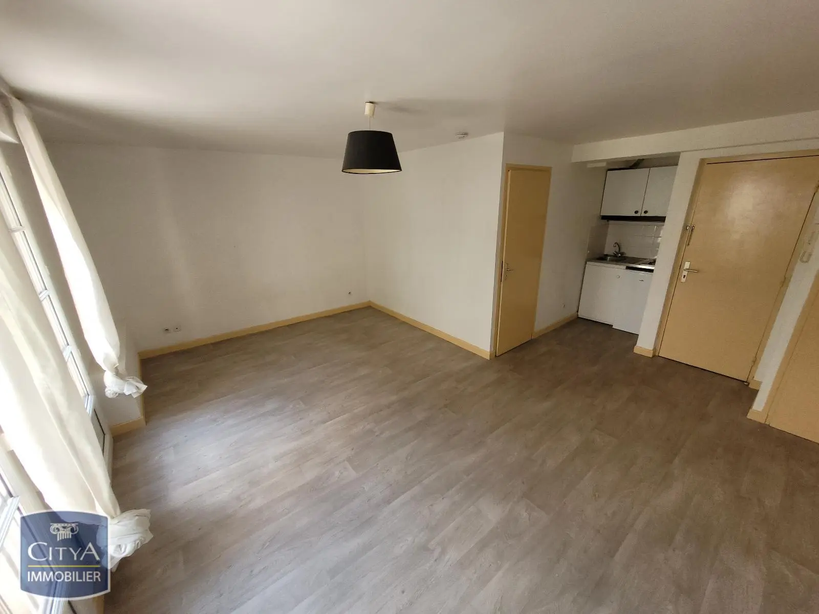 Photo 1 Appartement 1 pièce 26.86m²