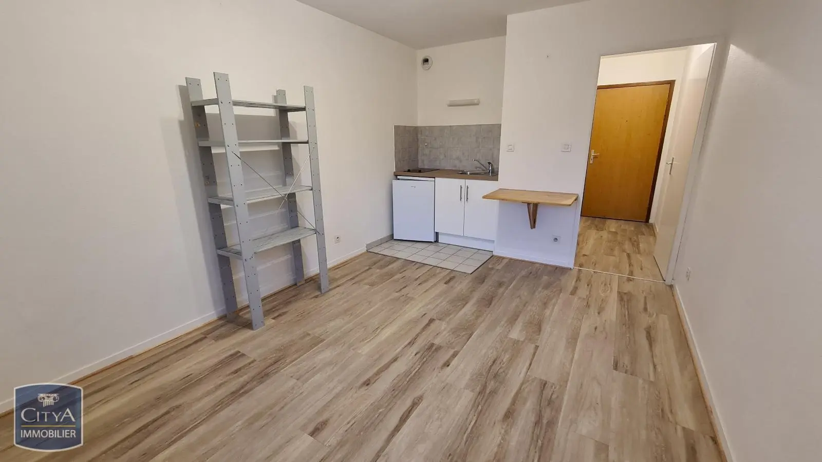 Photo 1 Appartement 1 pièce 21.48m²