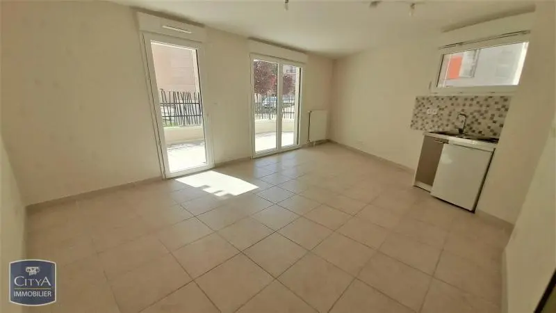 Photo 2 Appartement 1 pièce 37.94m²