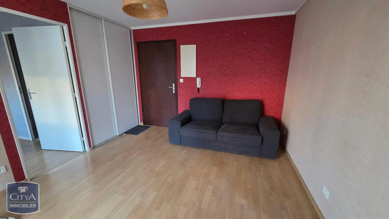 Photo 2 Appartement 1 pièce 31m²