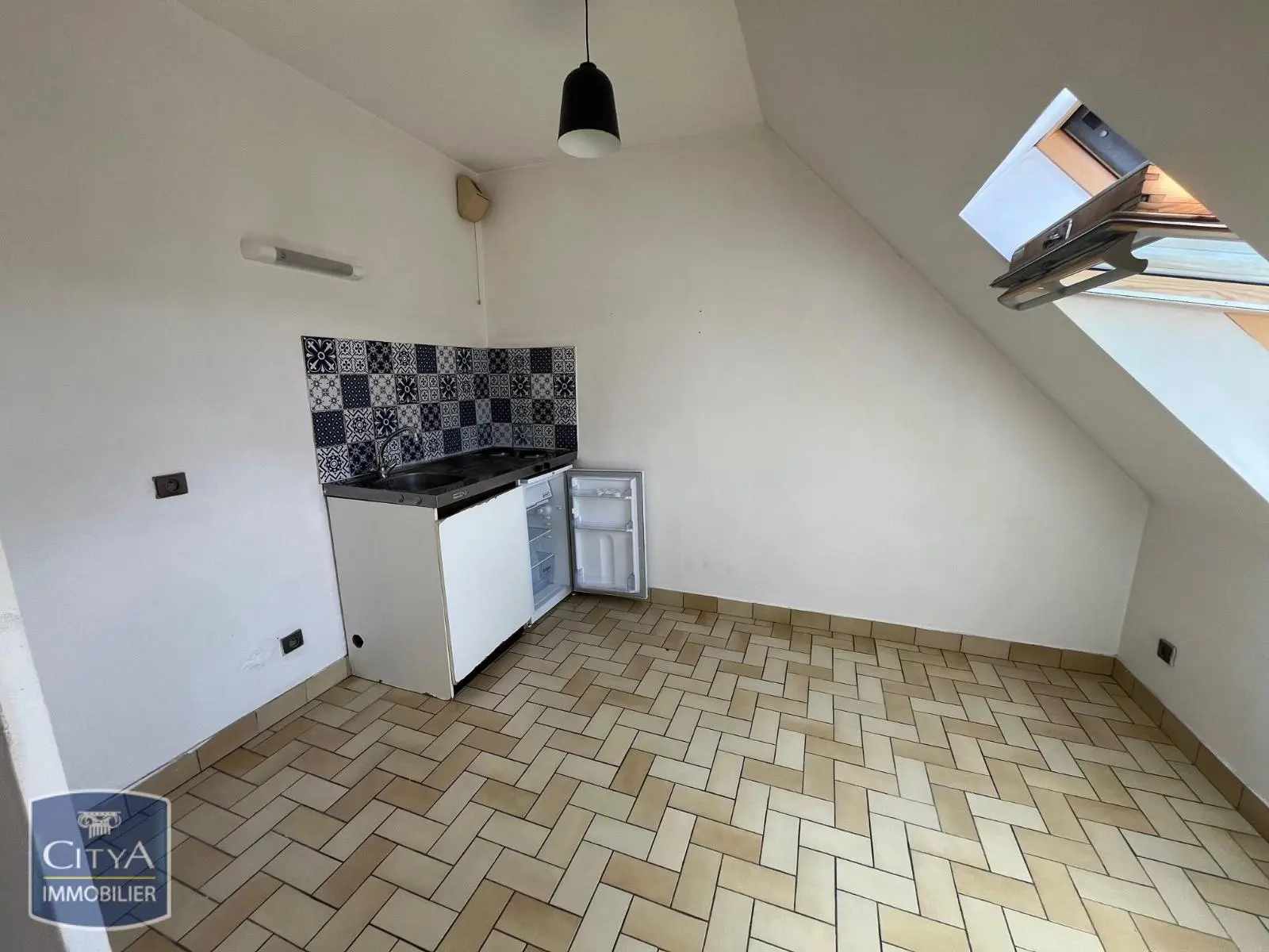 Photo 2 Appartement 1 pièce 24.08m²