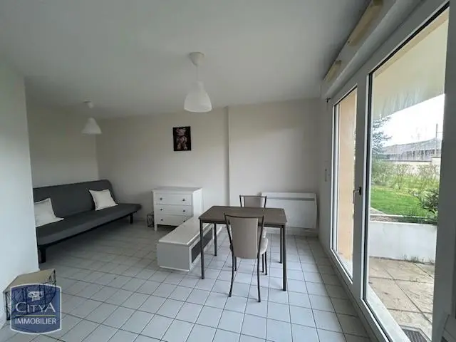 Photo 1 Appartement 1 pièce 27.08m²