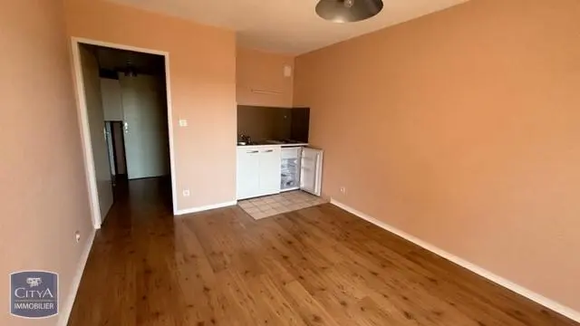 Photo 1 Appartement 1 pièce 21.48m²
