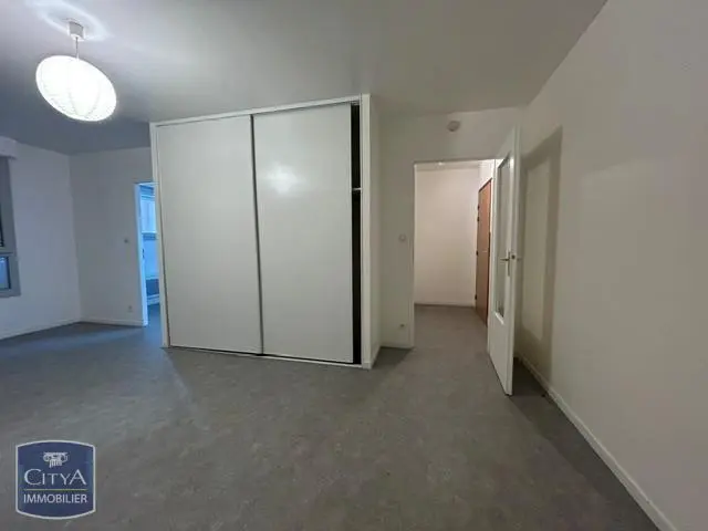 Photo 2 Appartement 1 pièce 35.69m²