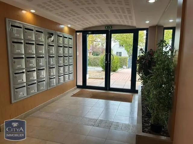 Photo 1 Appartement 1 pièce 35.69m²