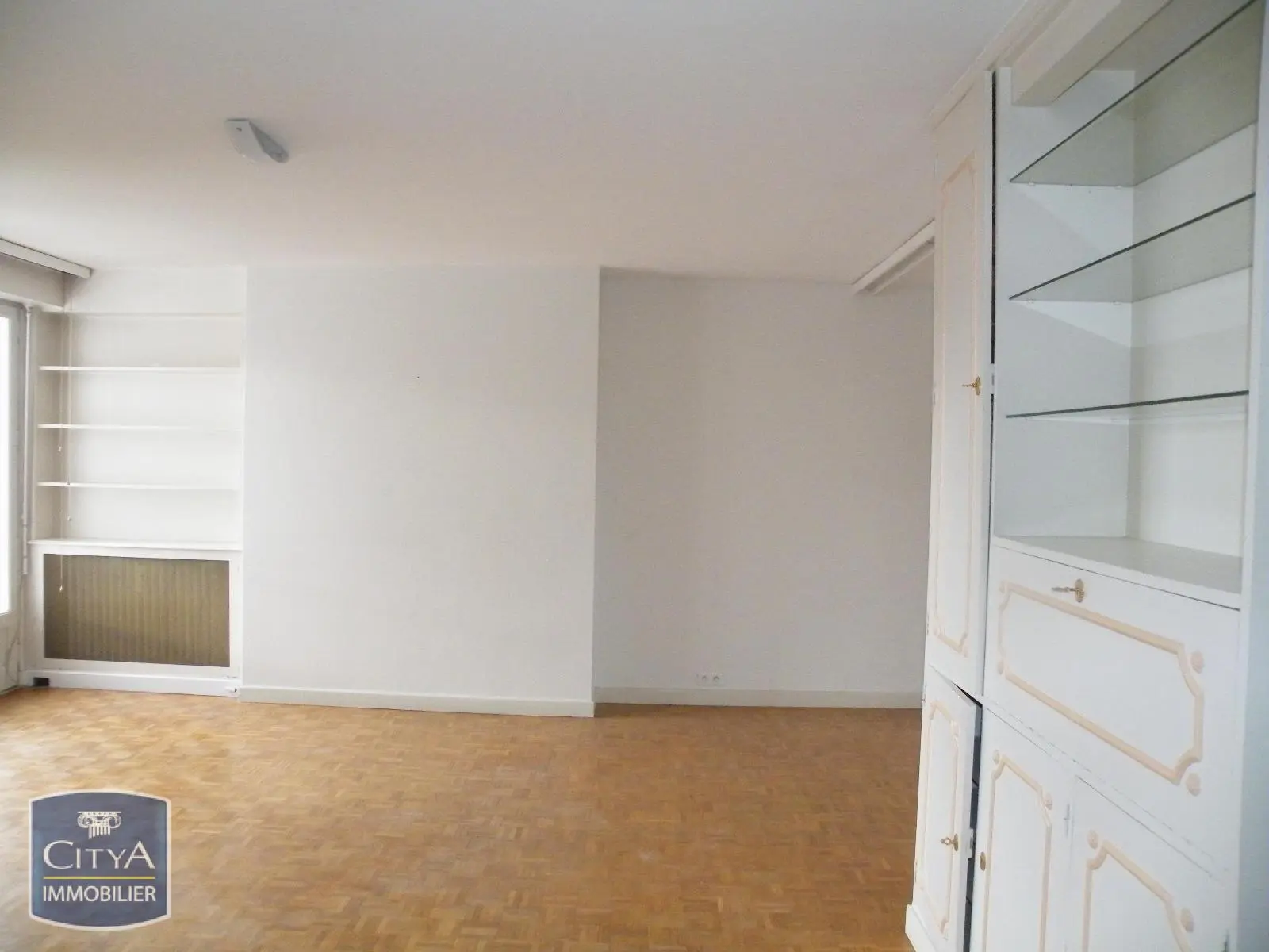 Photo 1 Appartement 4 pièces 107.08m²