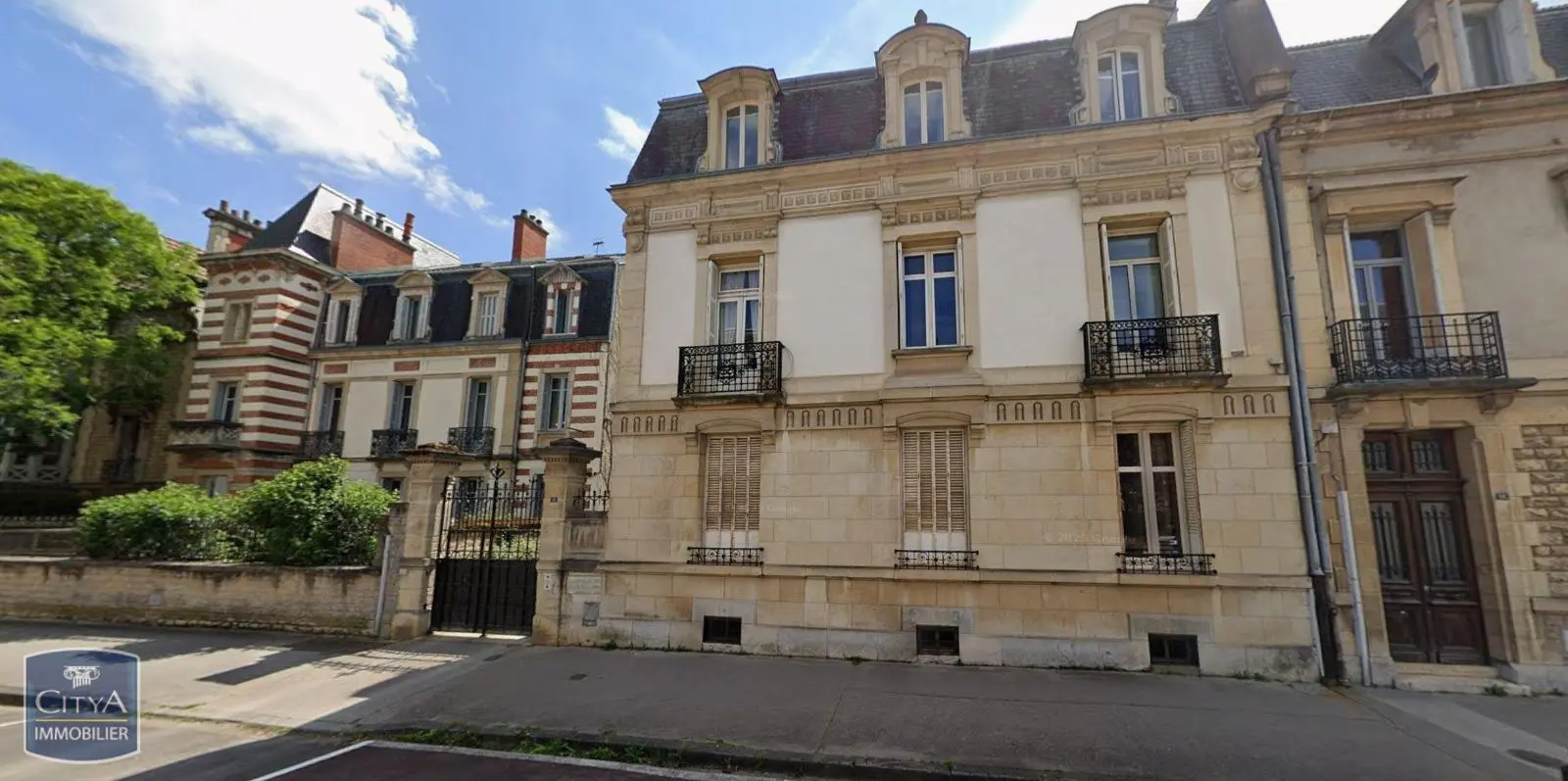 Photo 1 Appartement 5 pièces 139.61m²