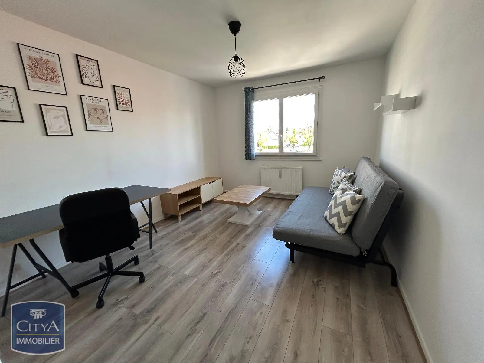 Photo 1 Appartement 1 pièce 28.07m²