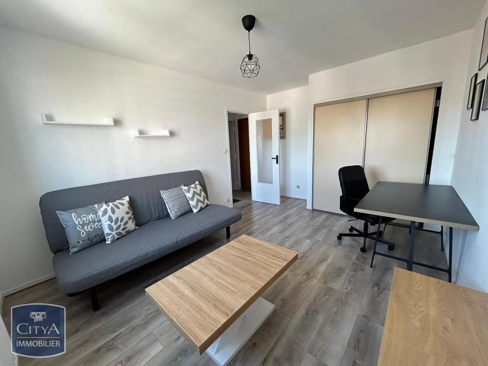 Photo 2 Appartement 1 pièce 28.07m²