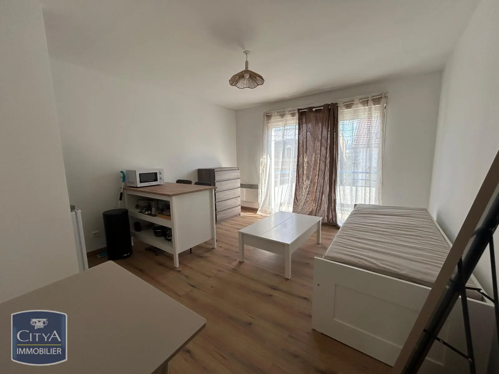 Photo 2 Appartement 1 pièce 22.81m²
