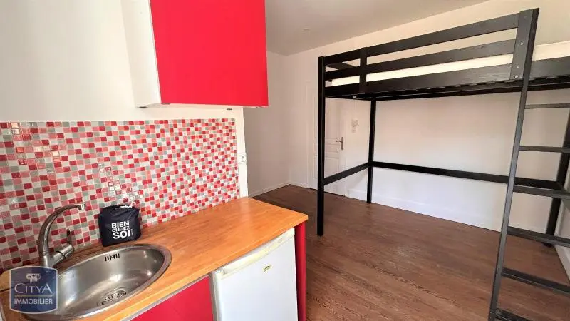 Photo 2 Appartement 1 pièce 16.8m²
