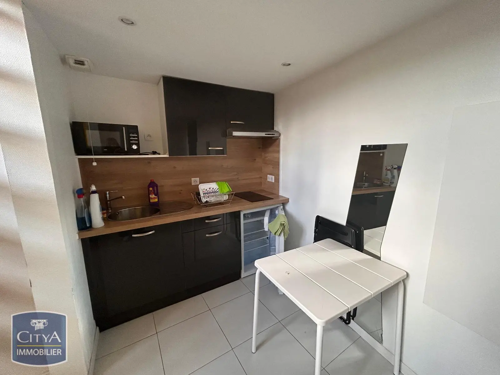 Photo 1 Appartement 1 pièce 17.1m²
