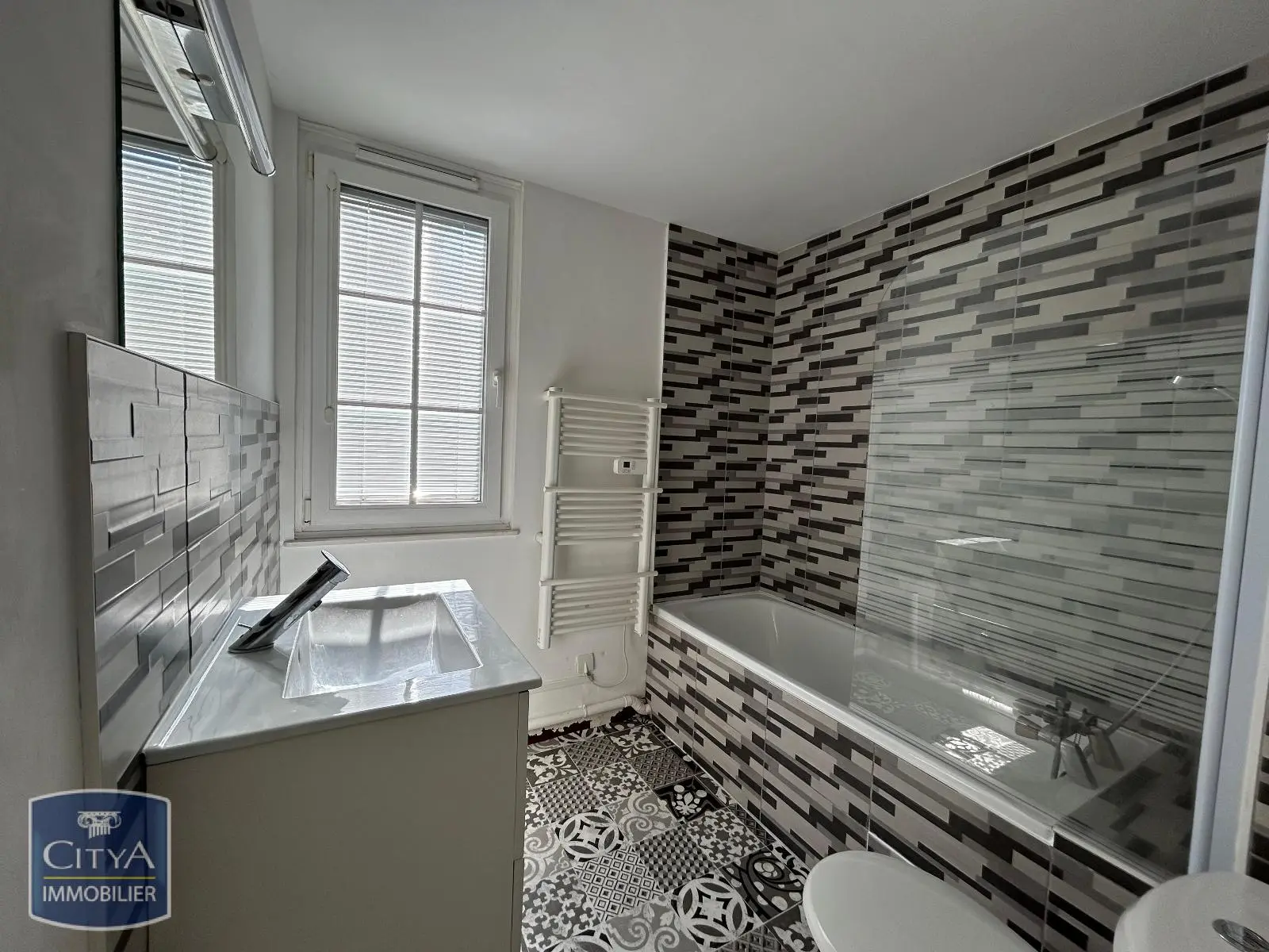 Photo 3 Appartement 1 pièce 28.16m²