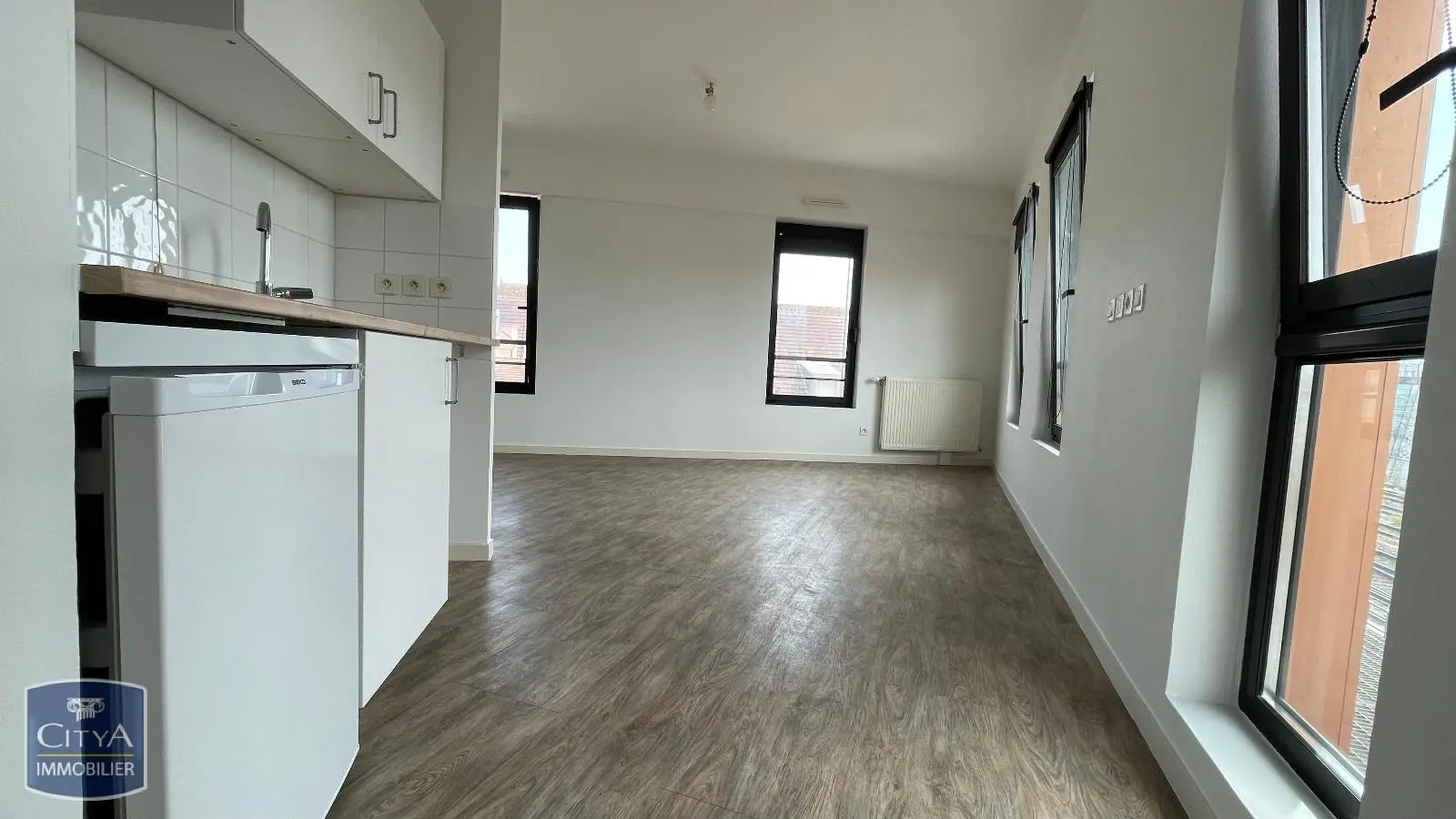 Photo 2 Appartement 1 pièce 28m²