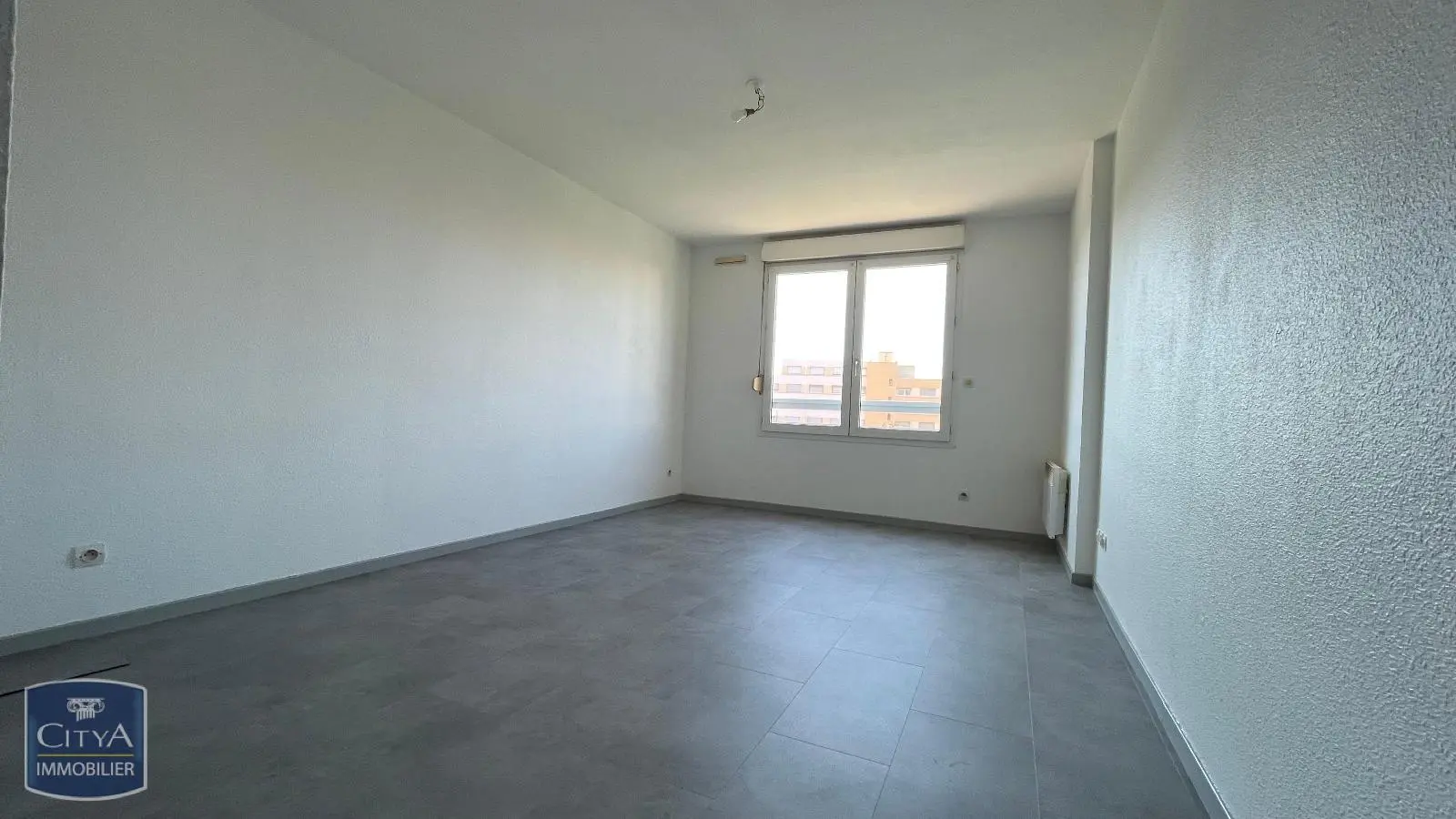 Photo 1 Appartement 1 pièce 24.68m²