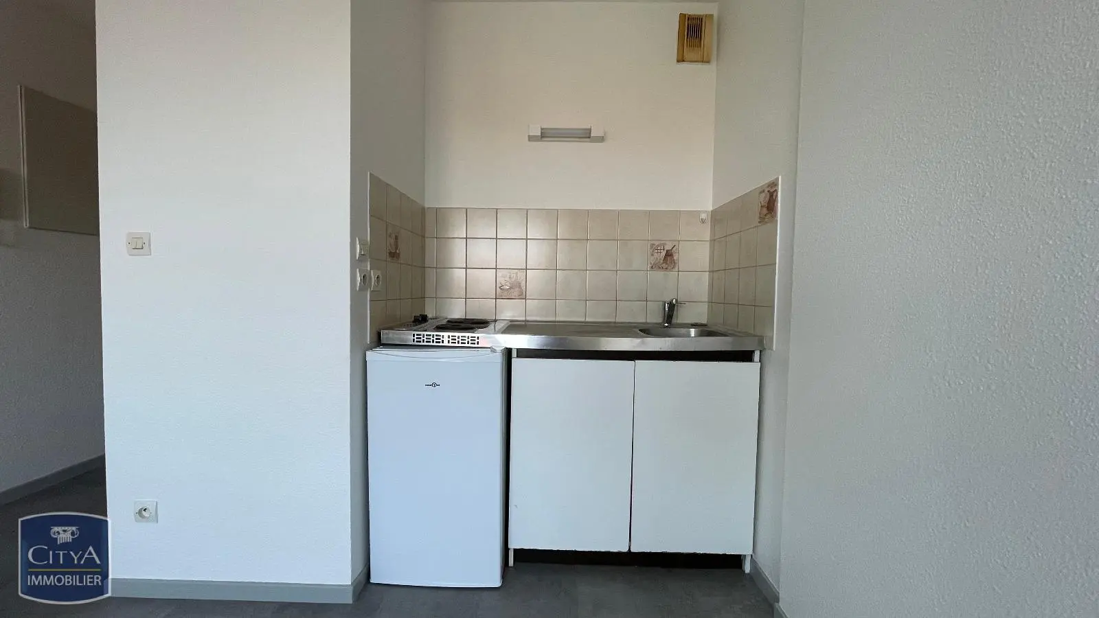 Photo 2 Appartement 1 pièce 24.68m²