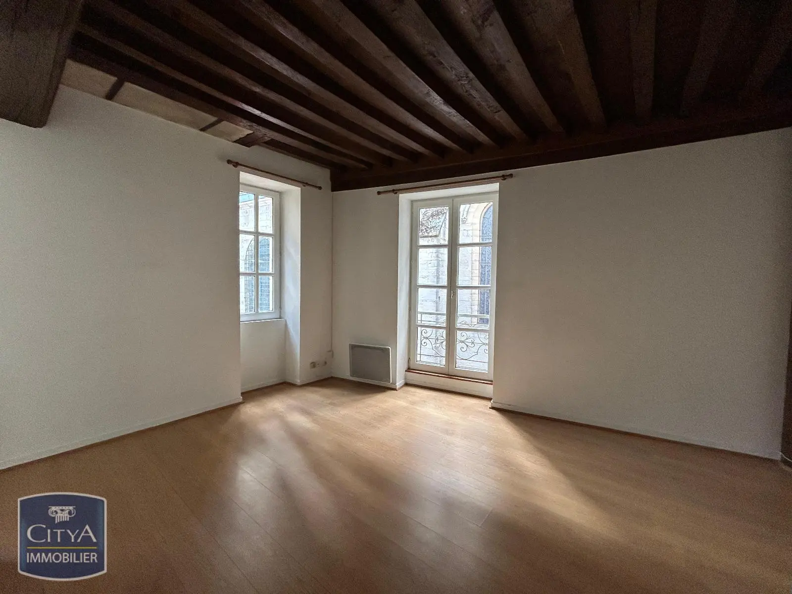 Photo 1 Appartement 1 pièce 27m²