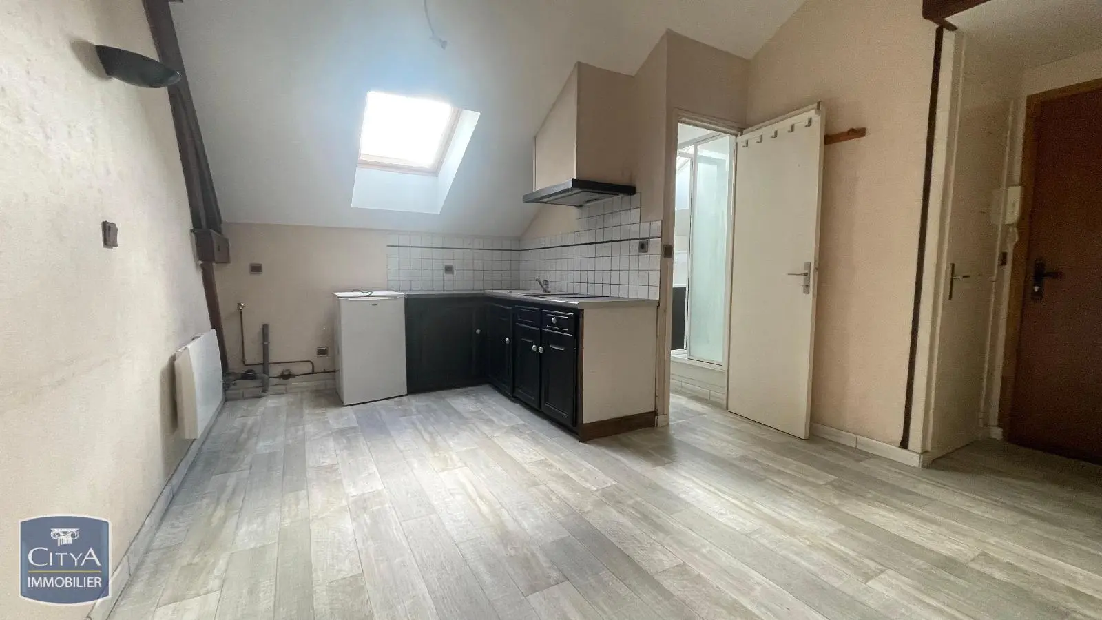 Photo 1 Appartement 1 pièce 33.24m²