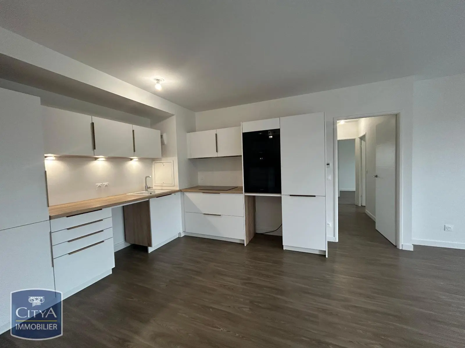 Photo 2 Appartement 4 pièces 83.66m²