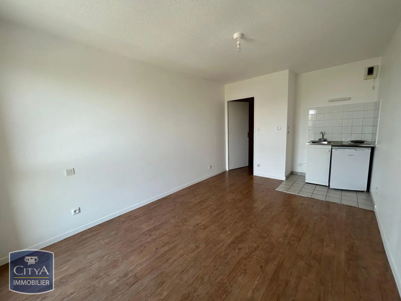 Photo 1 Appartement 1 pièce 21.01m²