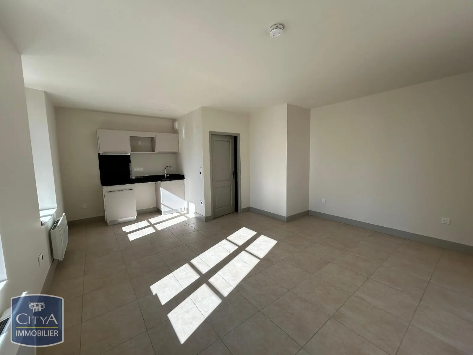 Photo 1 Appartement 1 pièce 29m²