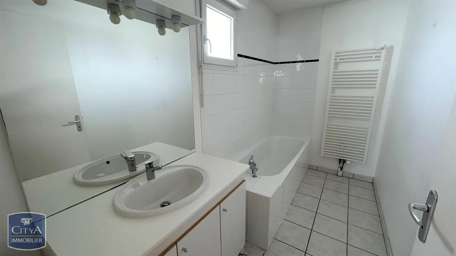 Photo 16 Appartement 4 pièces 97.69m²