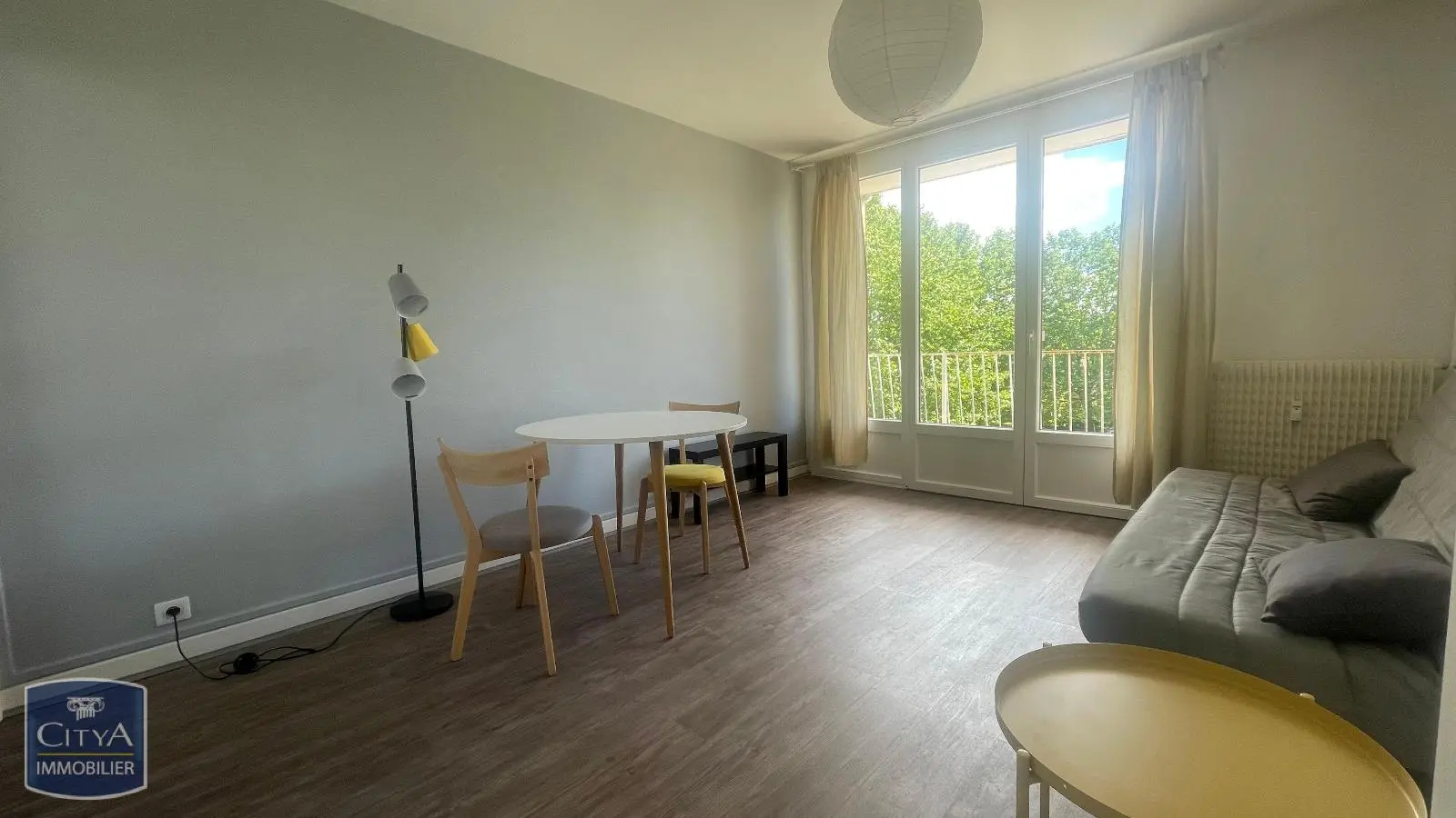 Photo 2 Appartement 1 pièce 30.27m²