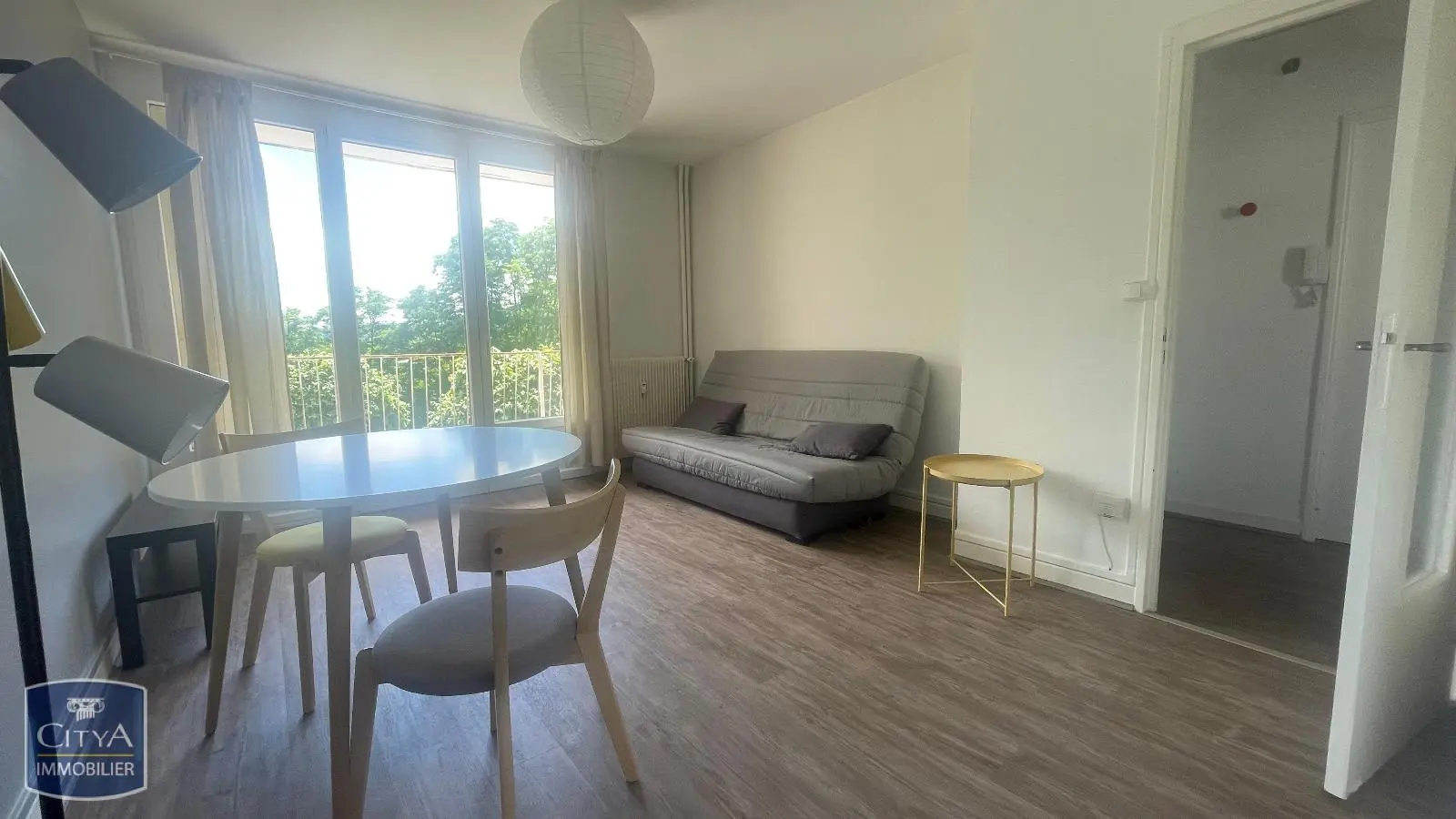 Photo 1 Appartement 1 pièce 30.27m²