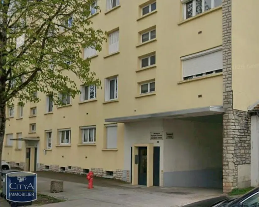 Photo 1 Parking