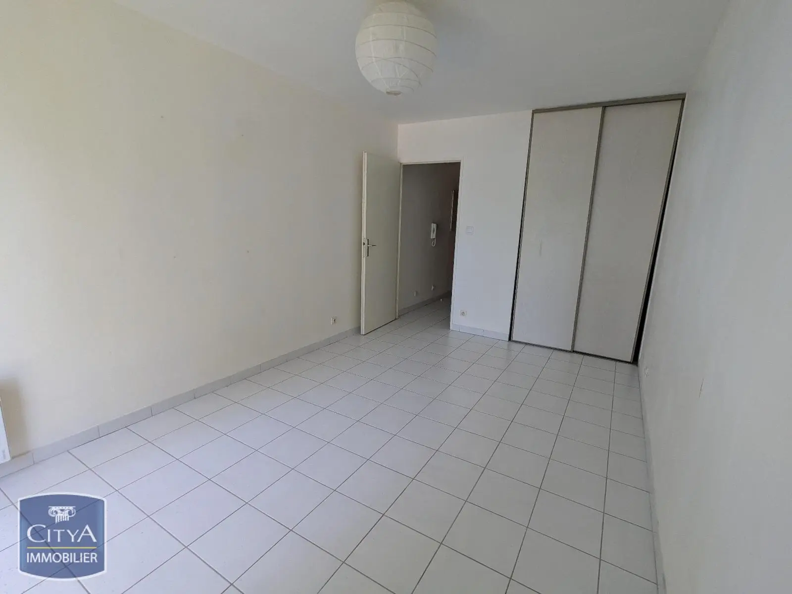 Photo 2 Appartement 1 pièce 19.92m²