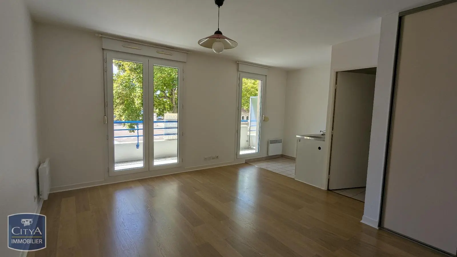 Photo 1 Appartement 1 pièce 23.39m²