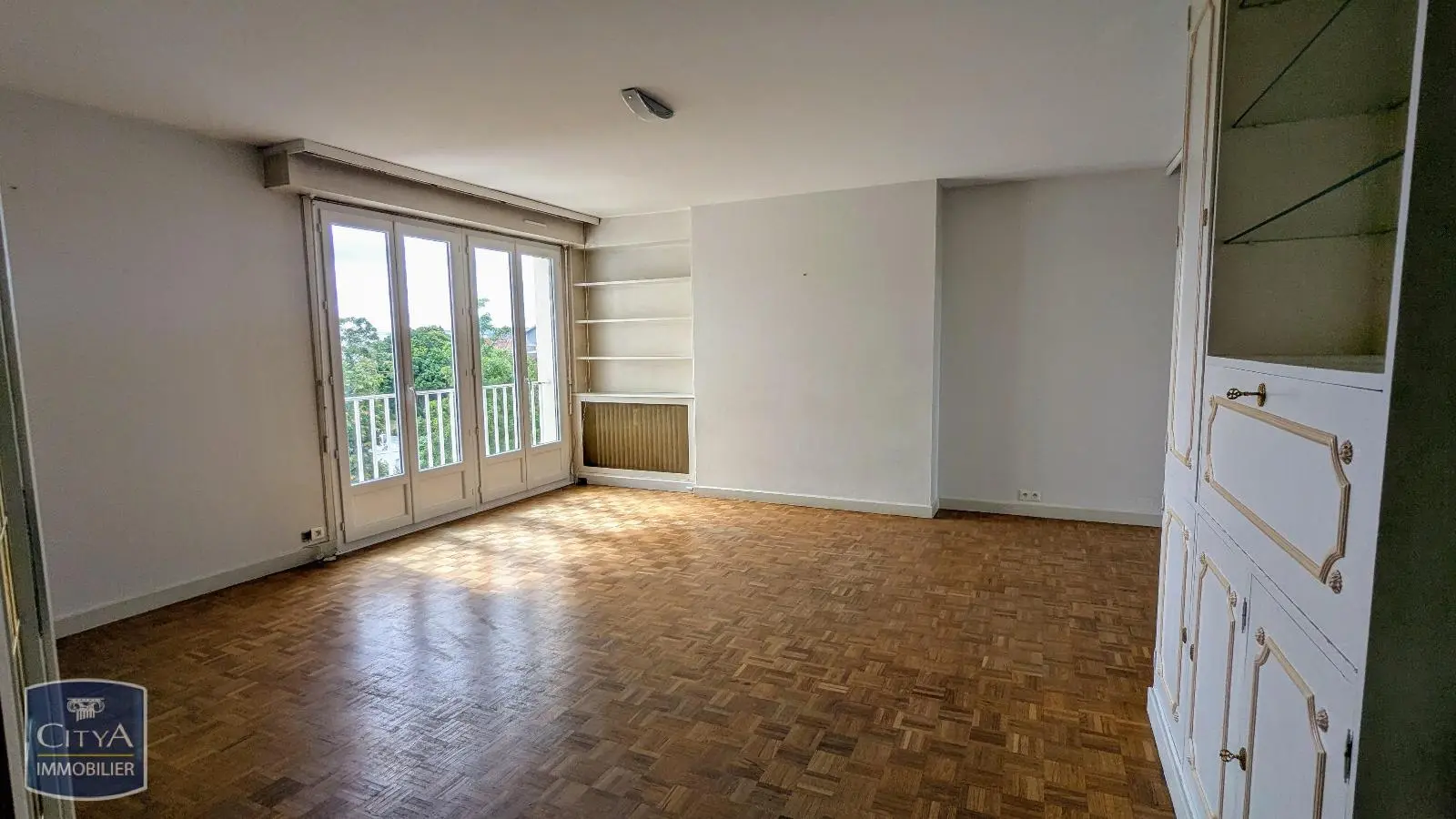 Photo 1 Appartement 4 pièces 107.08m²