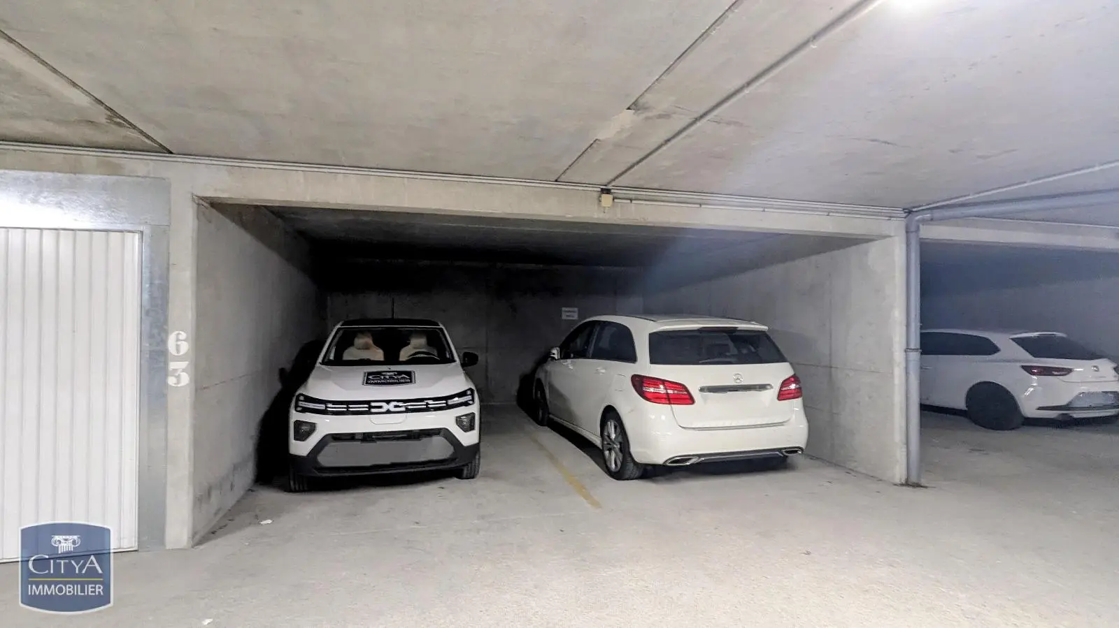 Photo 1 Parking